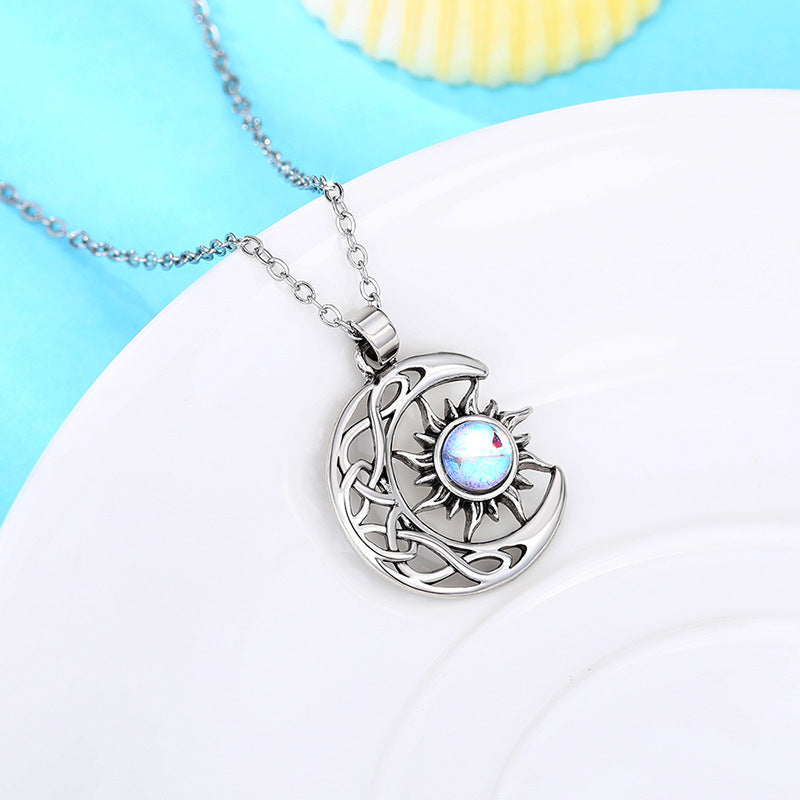 Sun & Moon Pendant Necklace Unisex Moonlight Clavicle Chain Niche Geometric Jewelry Gift
