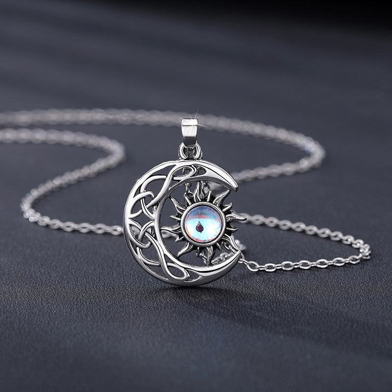 Sun & Moon Pendant Necklace Unisex Moonlight Clavicle Chain Niche Geometric Jewelry Gift